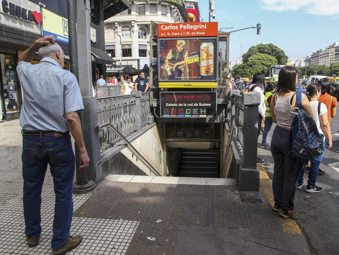 Subtes, subterráneo, pasajeros, paro de subtes, NA